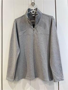 State & Liberty quarter zip top (NWT)